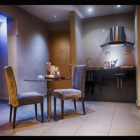 Crystal Suites Amman Extérieur photo